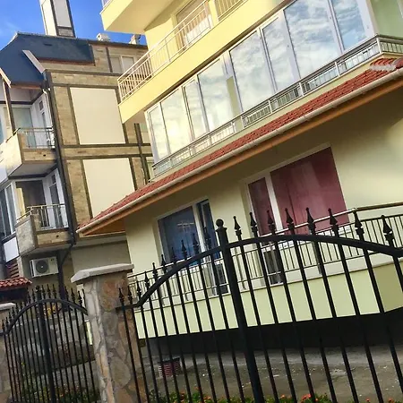 Studio Orange Apartment Nessebar