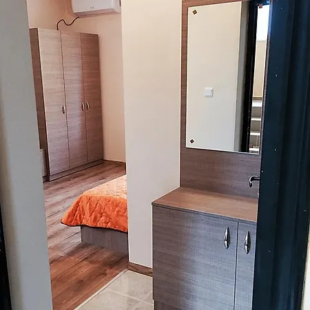 Studio Orange Apartment Nessebar
